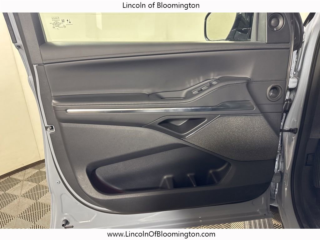 New 2025 Lincoln Navigator L Reserve w/ Jet Appearance Package image 56