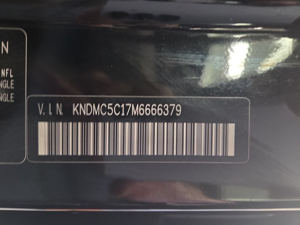 Used 2021 Kia Sedona EX w/ EX Premium Package FWD image 35