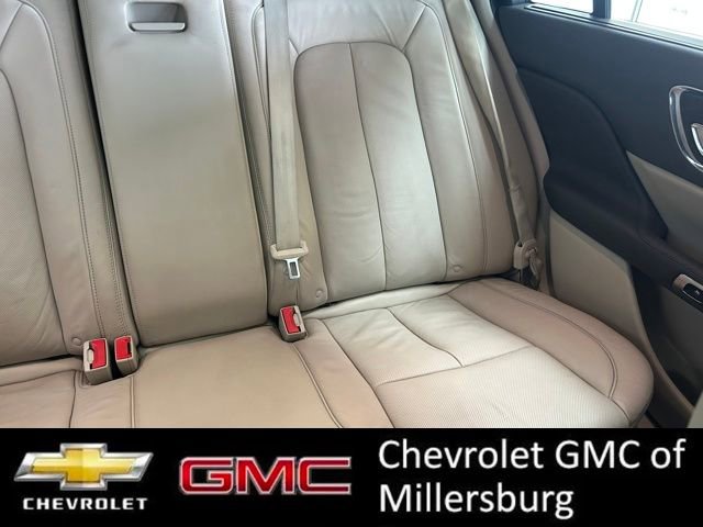 Used 2017 Lincoln Continental Reserve w/ Luxury Package image 23