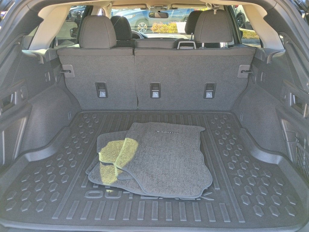 Certified 2025 Subaru Outback image 17