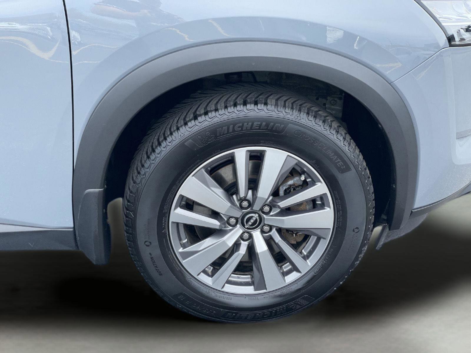 Used 2022 Nissan Pathfinder SL AWD/4WD image 36