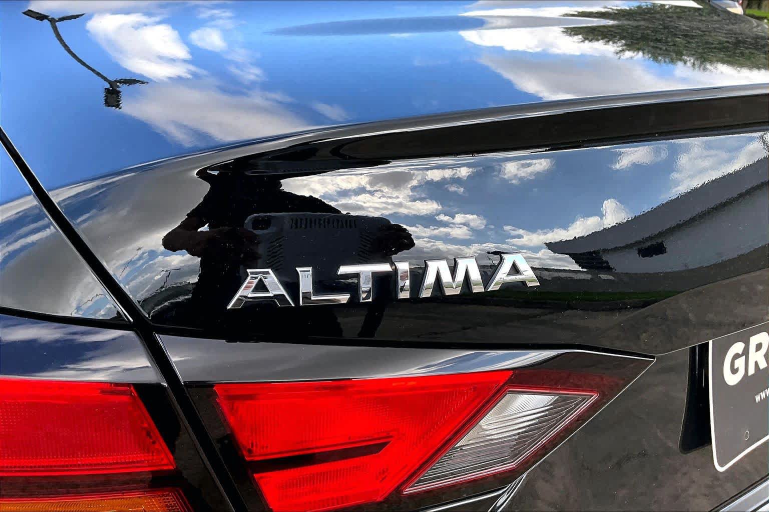 Certified 2021 Nissan Altima 2.5 SR w/ SR Premium Package FWD image 30