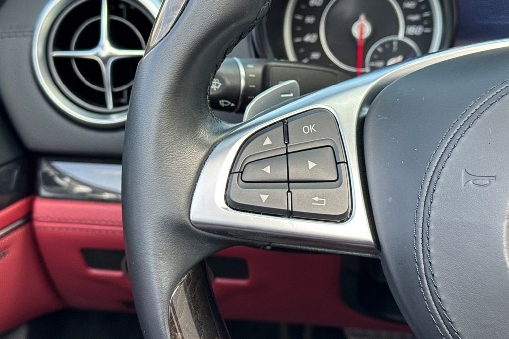 Used 2020 Mercedes-Benz SL 550 image 28