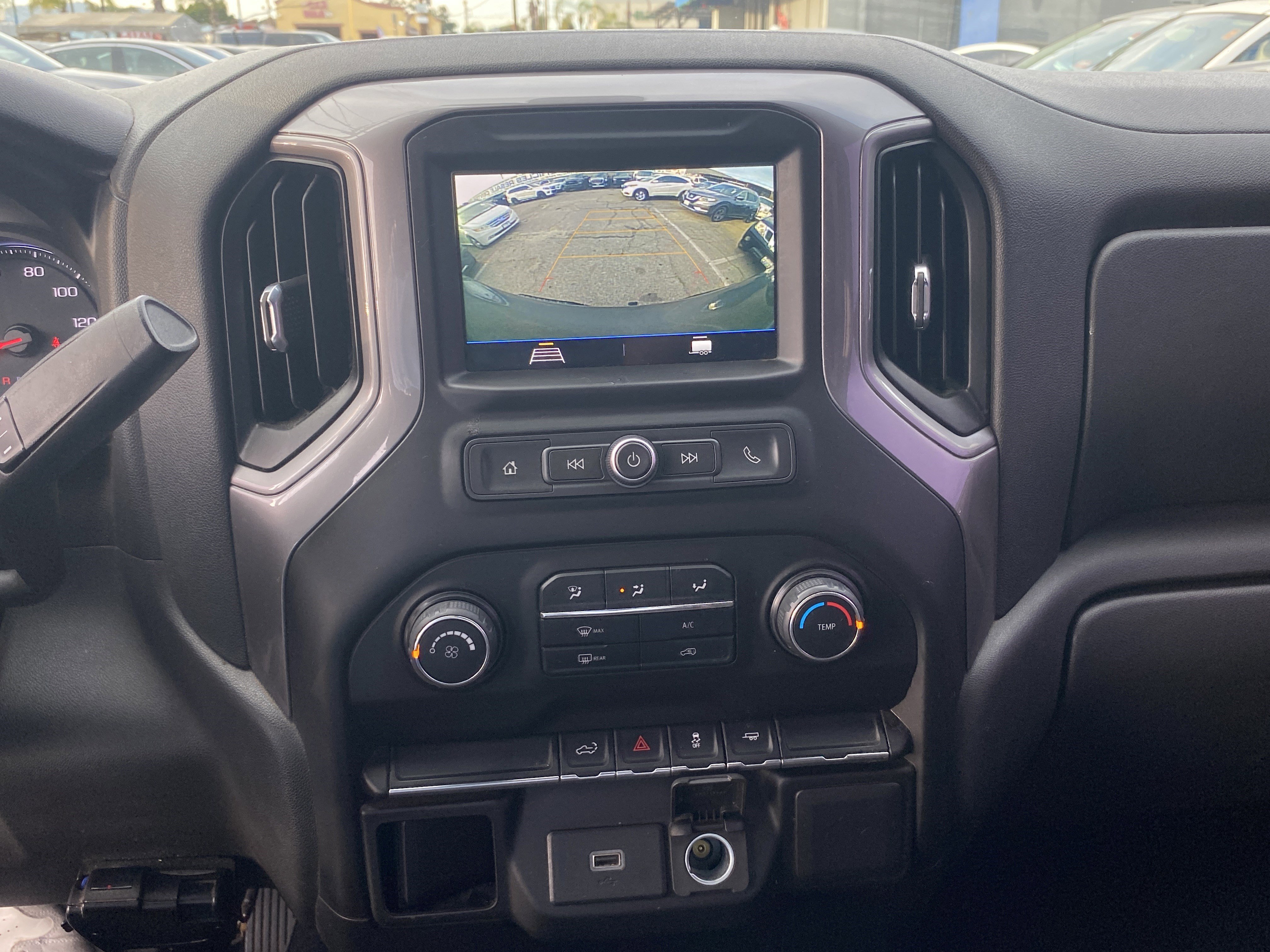 Used 2019 Chevrolet Silverado 1500 Custom w/ Custom Value Package image 17