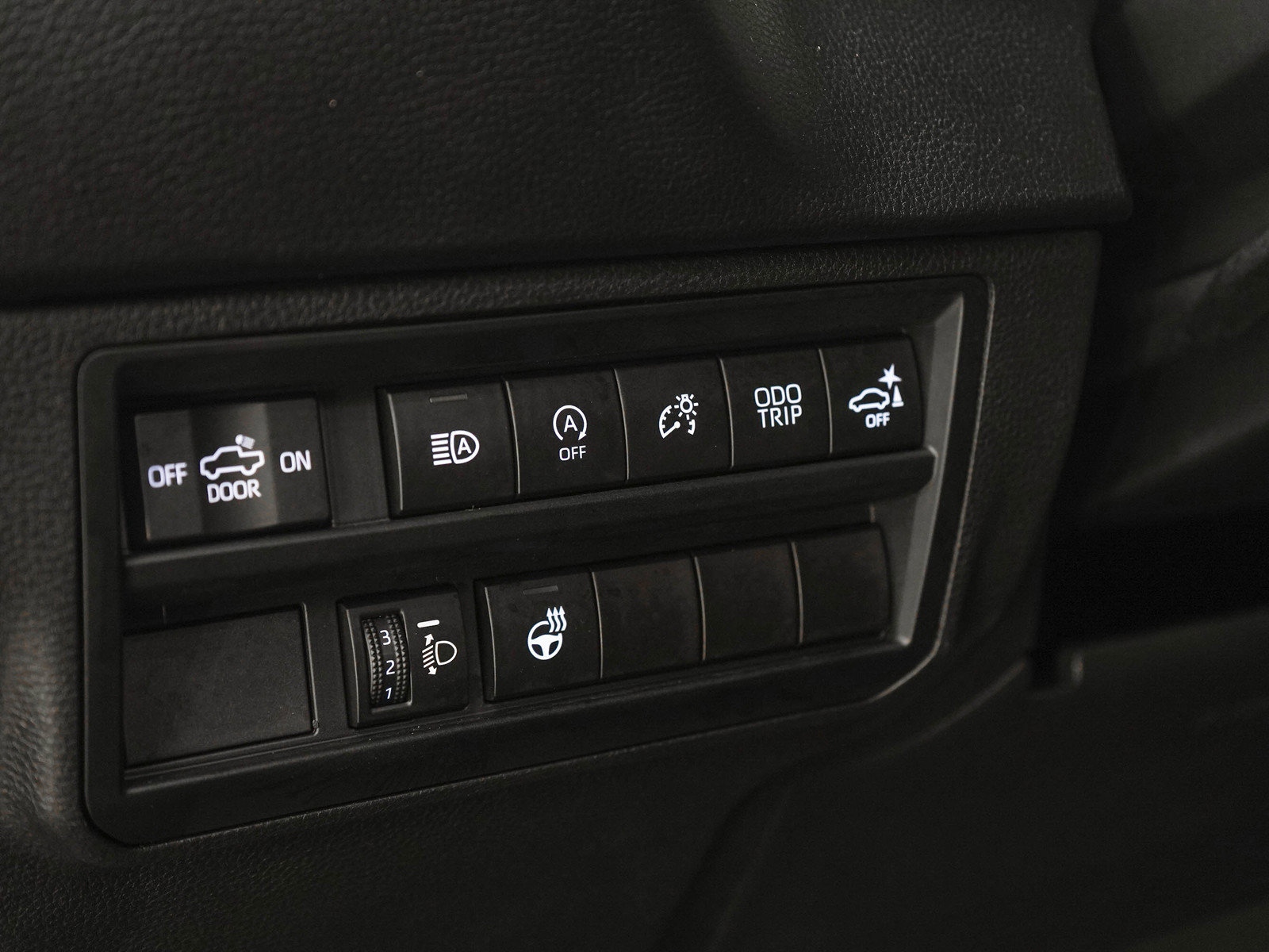 Used 2022 Toyota Tundra SR5 AWD/4WD image 25