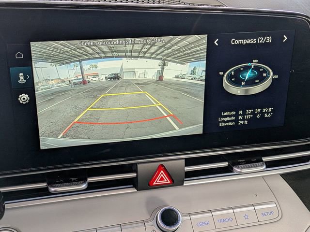 Used 2025 Hyundai Elantra Limited FWD image 20