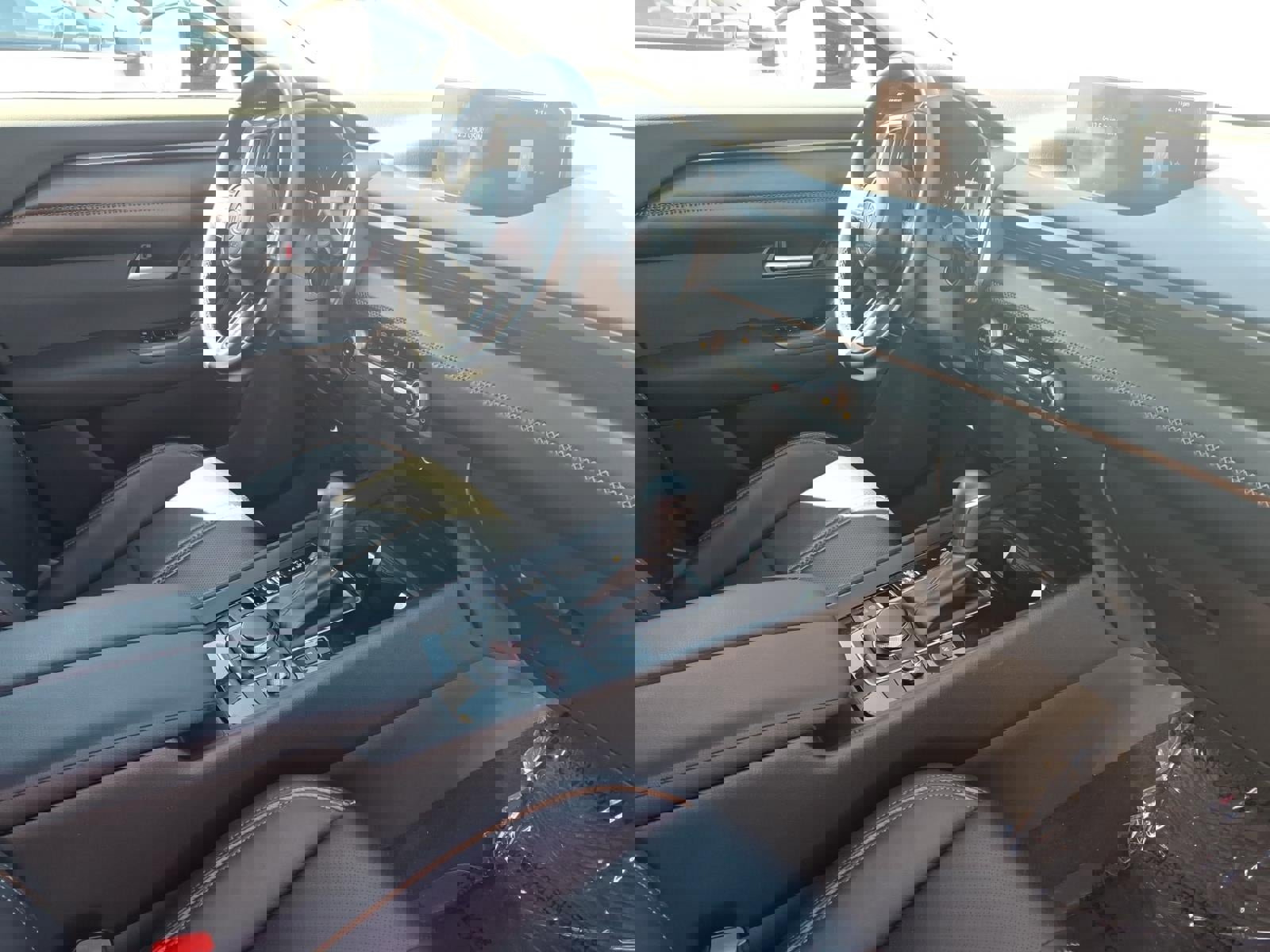 Used 2025 MAZDA CX-50 AWD 2.5 Hybrid w/ Premium Pkg image 23