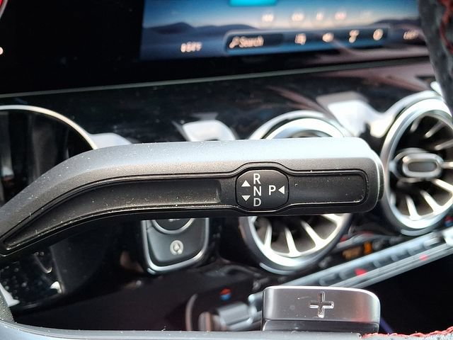 Used 2025 Mercedes-Benz GLA 250 4MATIC image 17