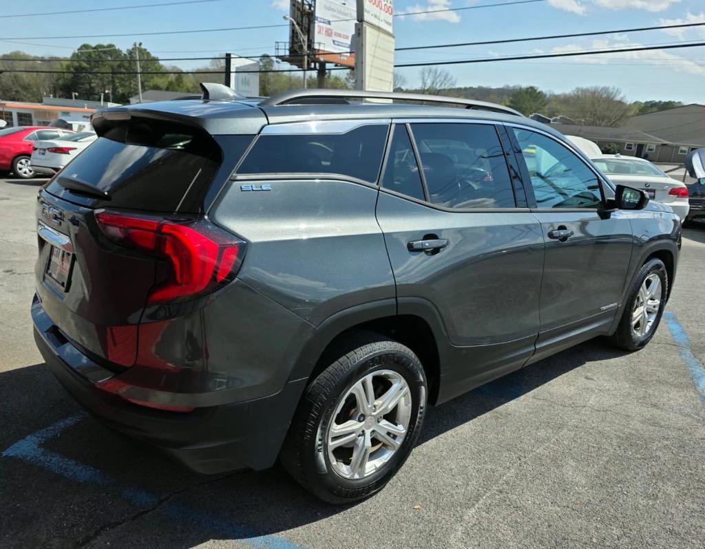 Used 2020 GMC Terrain SLE w/ Driver Convenience Package image 2