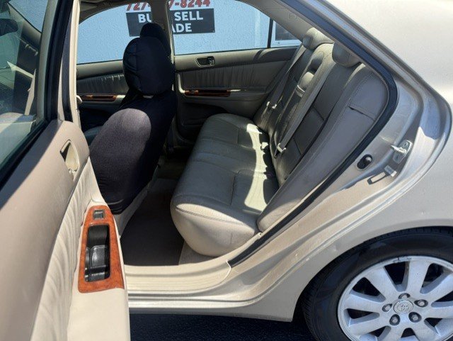 Used 2002 Toyota Camry LE FWD image 12