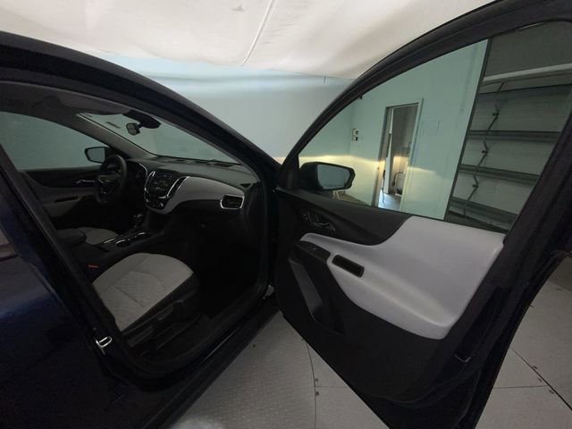 Used 2020 Chevrolet Equinox LS w/ LS Convenience Package image 24