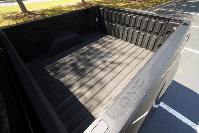 Used 2025 GMC Sierra 1500 SLT w/ SLT Premium Plus Package image 37