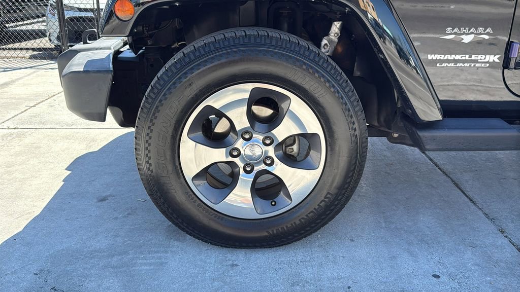 Used 2018 Jeep Wrangler Unlimited Sahara image 18