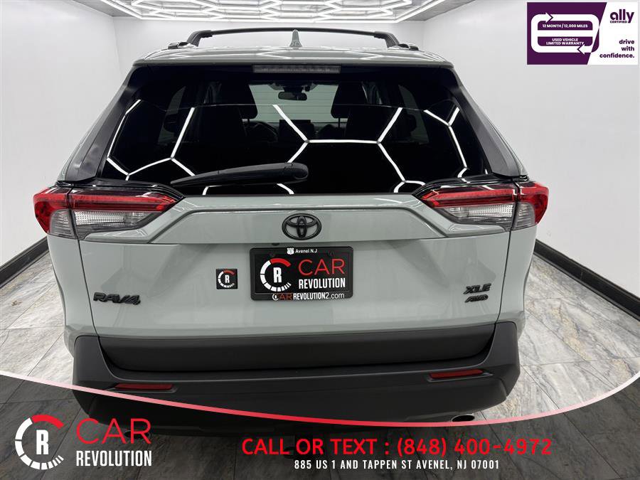 Used 2019 Toyota RAV4 XLE Premium w/ Cold Weather Package image 5