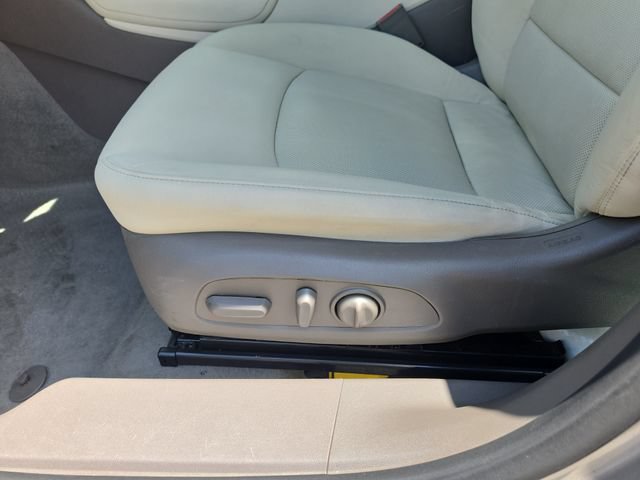 Used 2024 Chevrolet Malibu LT FWD image 16