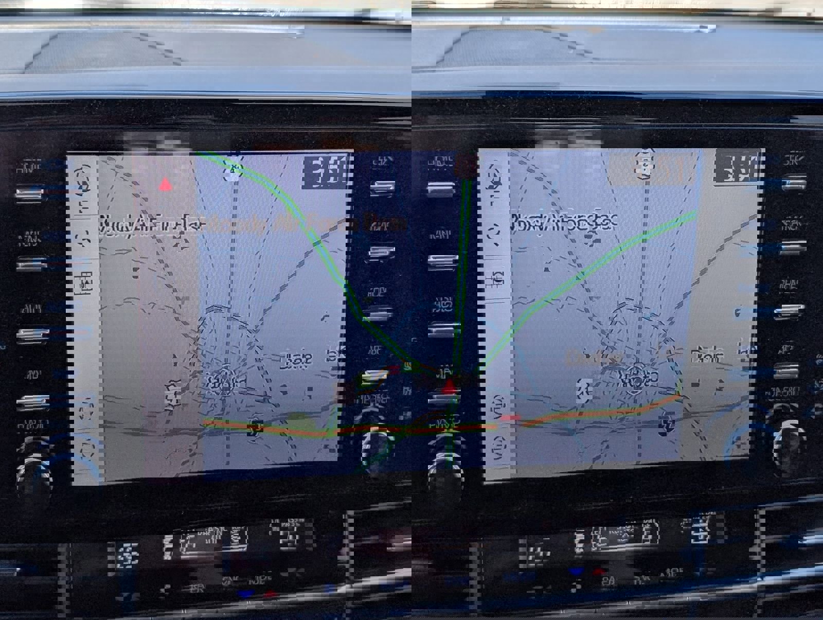 Used 2024 Toyota Sienna XSE image 19