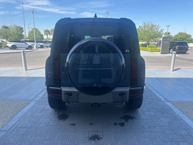 Used 2024 Land Rover Defender 110 X-Dynamic SE image 6
