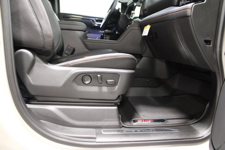 New 2026 GMC Sierra 1500 AT4 w/ AT4 Premium Package AWD/4WD image 28