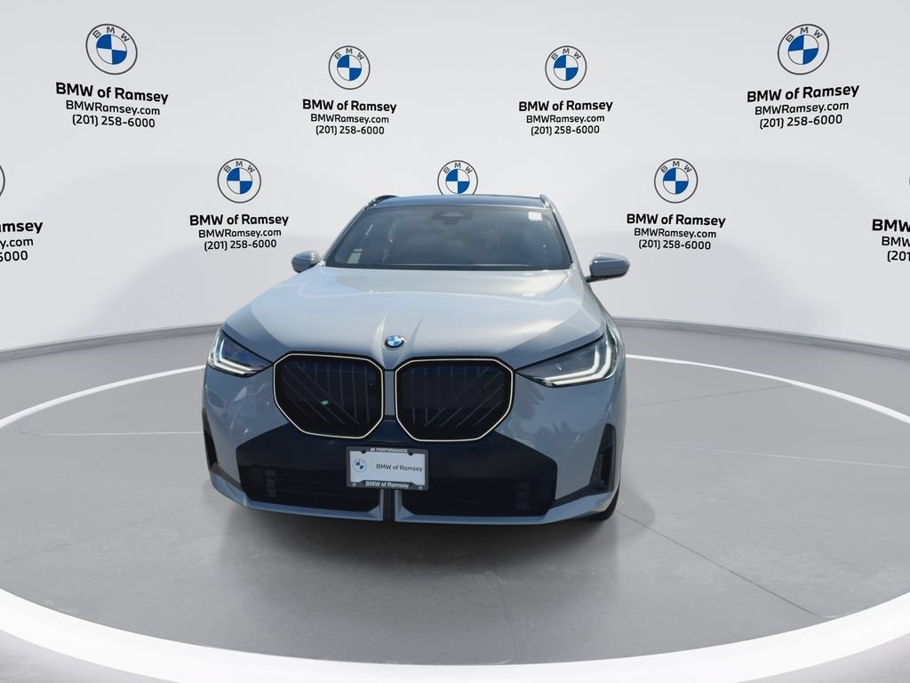 Used 2026 BMW X3 xDrive30i w/ Premium Package AWD/4WD image 3