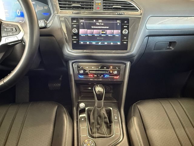 Used 2024 Volkswagen Tiguan SE AWD/4WD image 3