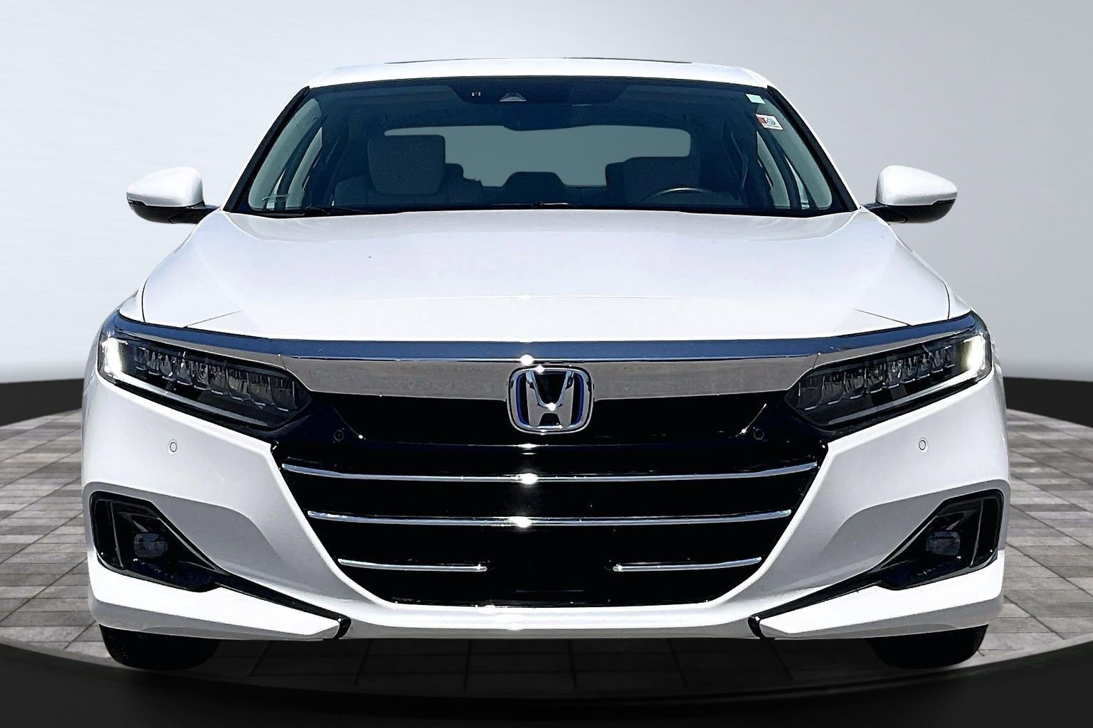 Used 2022 Honda Accord Touring image 3