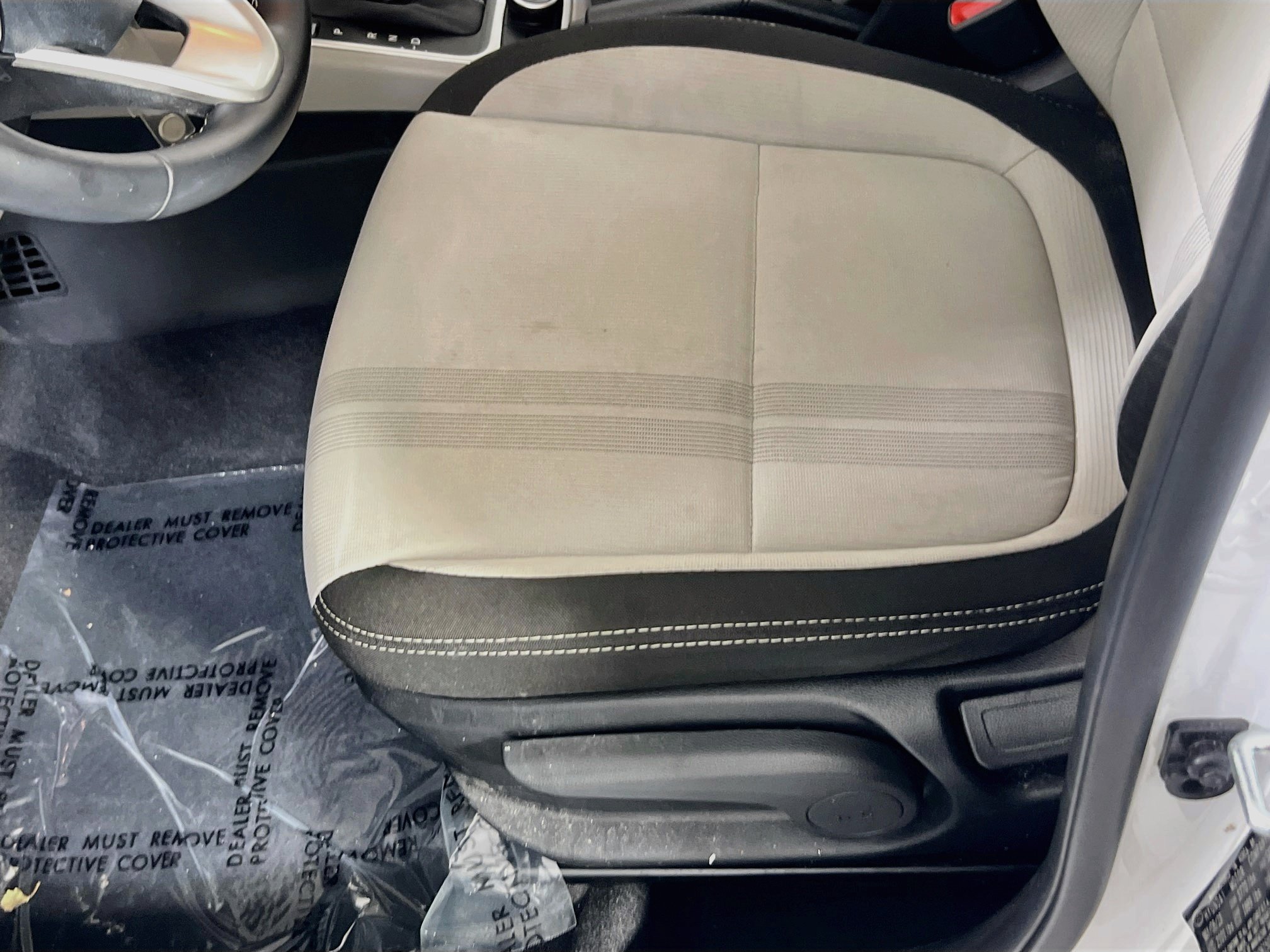 Used 2023 Hyundai Venue SEL w/ Cargo Package FWD image 18