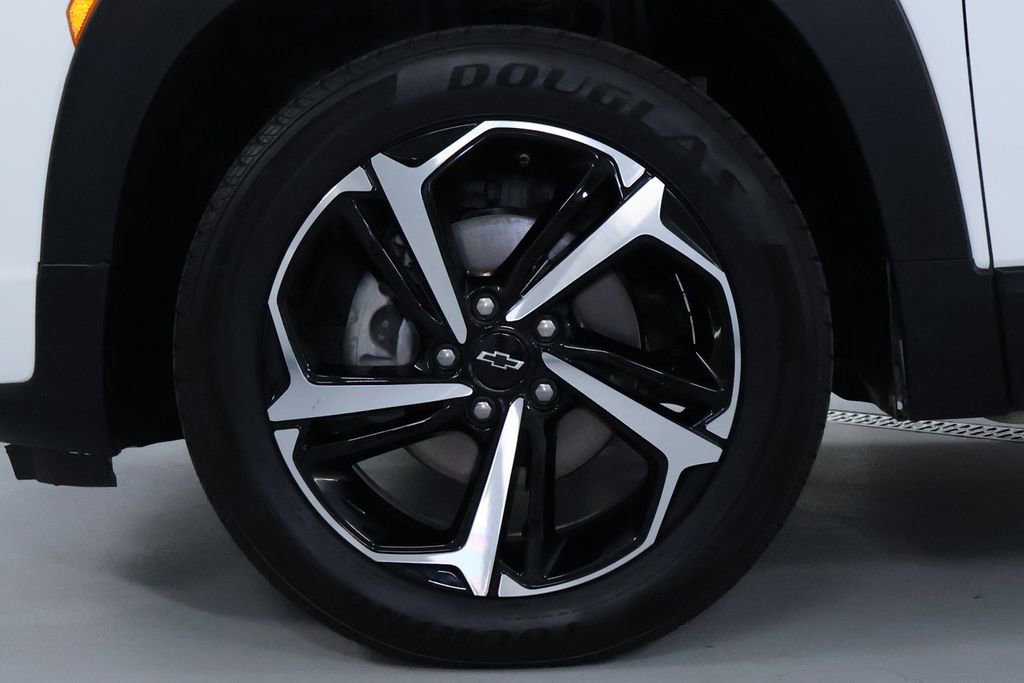 Used 2023 Chevrolet TrailBlazer RS image 35