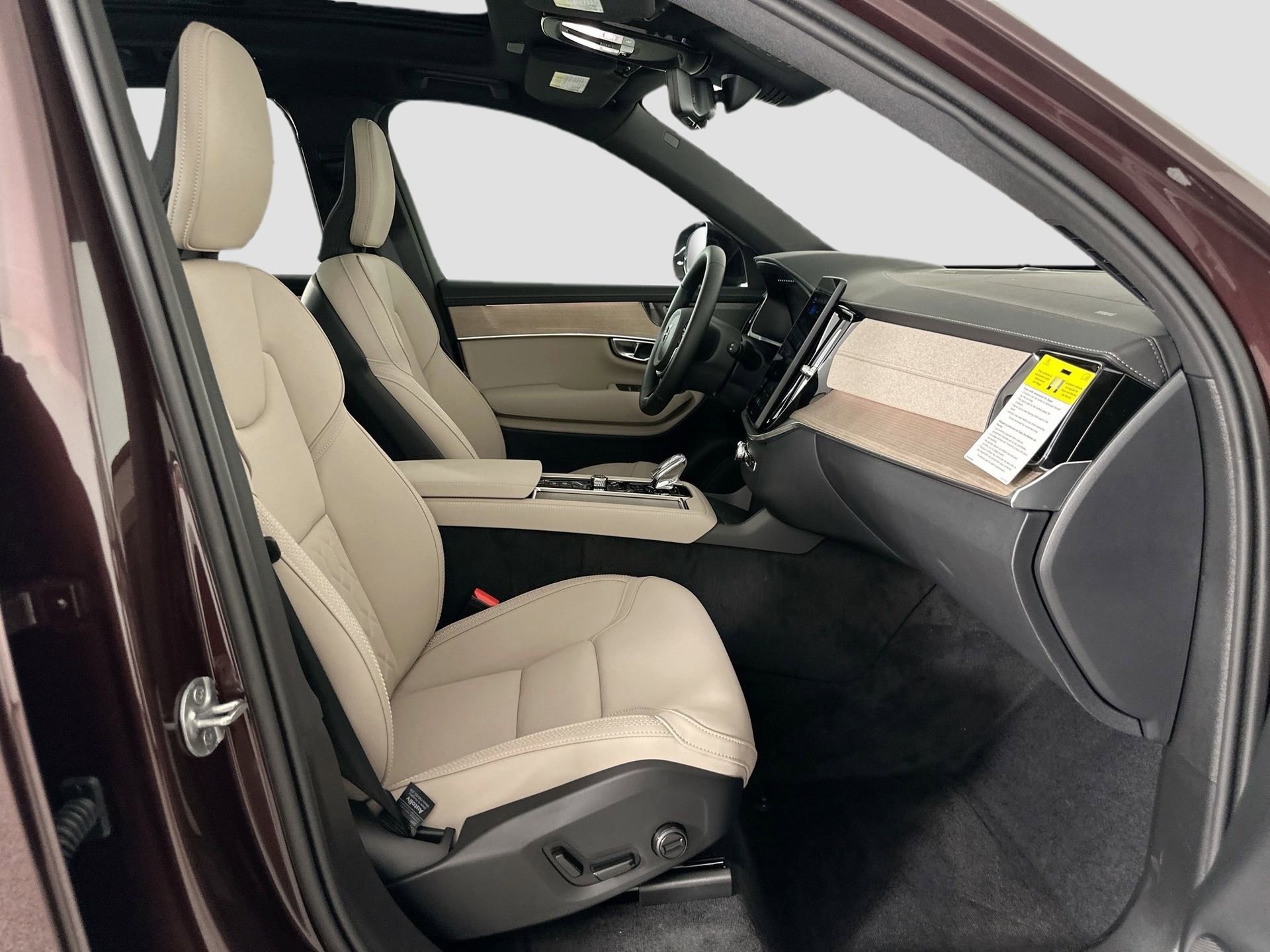 New 2026 Volvo XC90 B5 Plus w/ Protection Package Premier AWD/4WD image 26