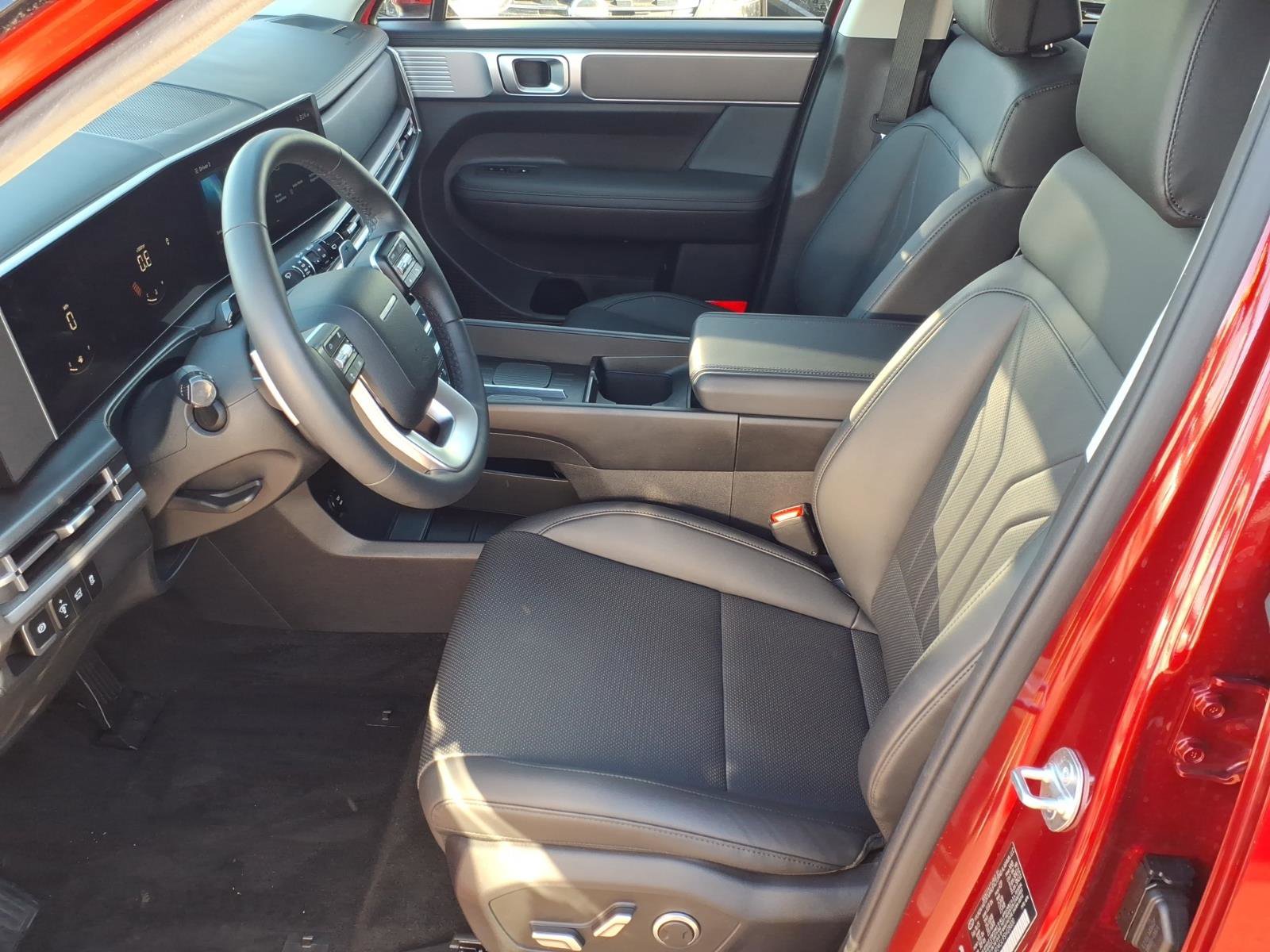 Certified 2025 Hyundai Santa Fe SEL image 11