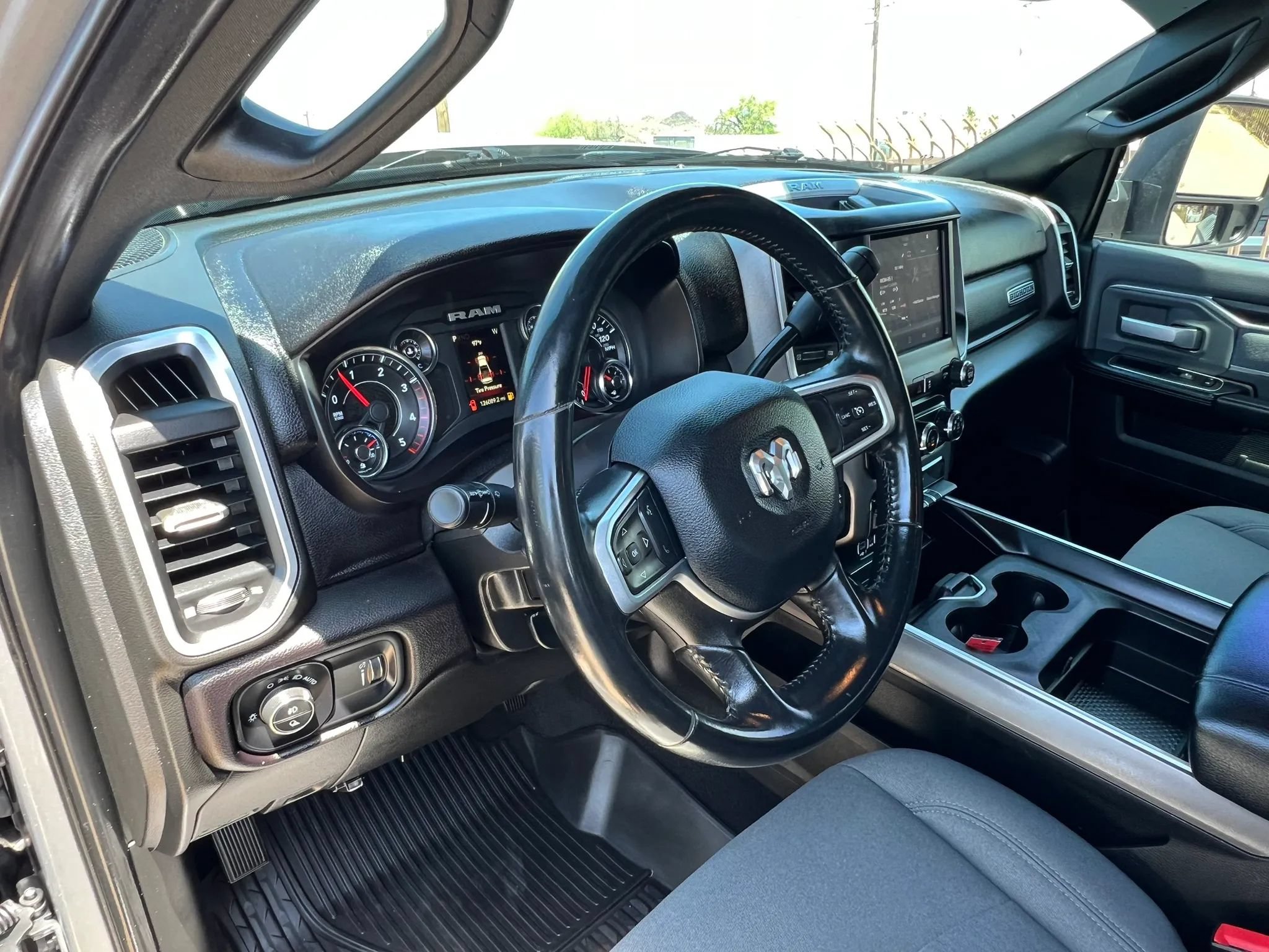 Used 2023 RAM 3500 Big Horn w/ Level 1 Equipment Group AWD/4WD image 16