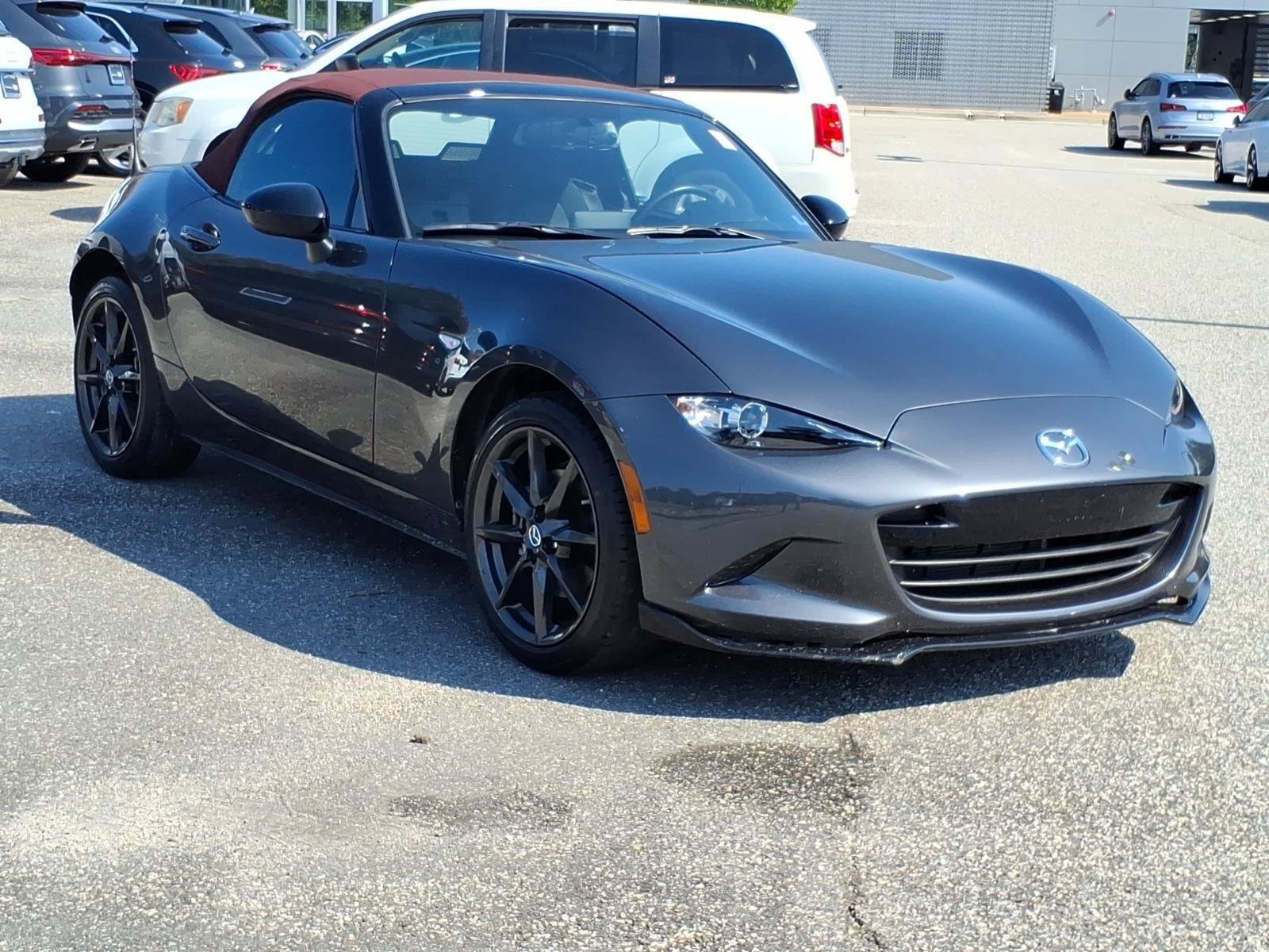 Used 2018 MAZDA MX-5 Miata Club RWD image 5
