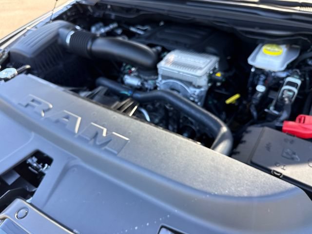 New 2026 RAM 1500 Express AWD/4WD image 15