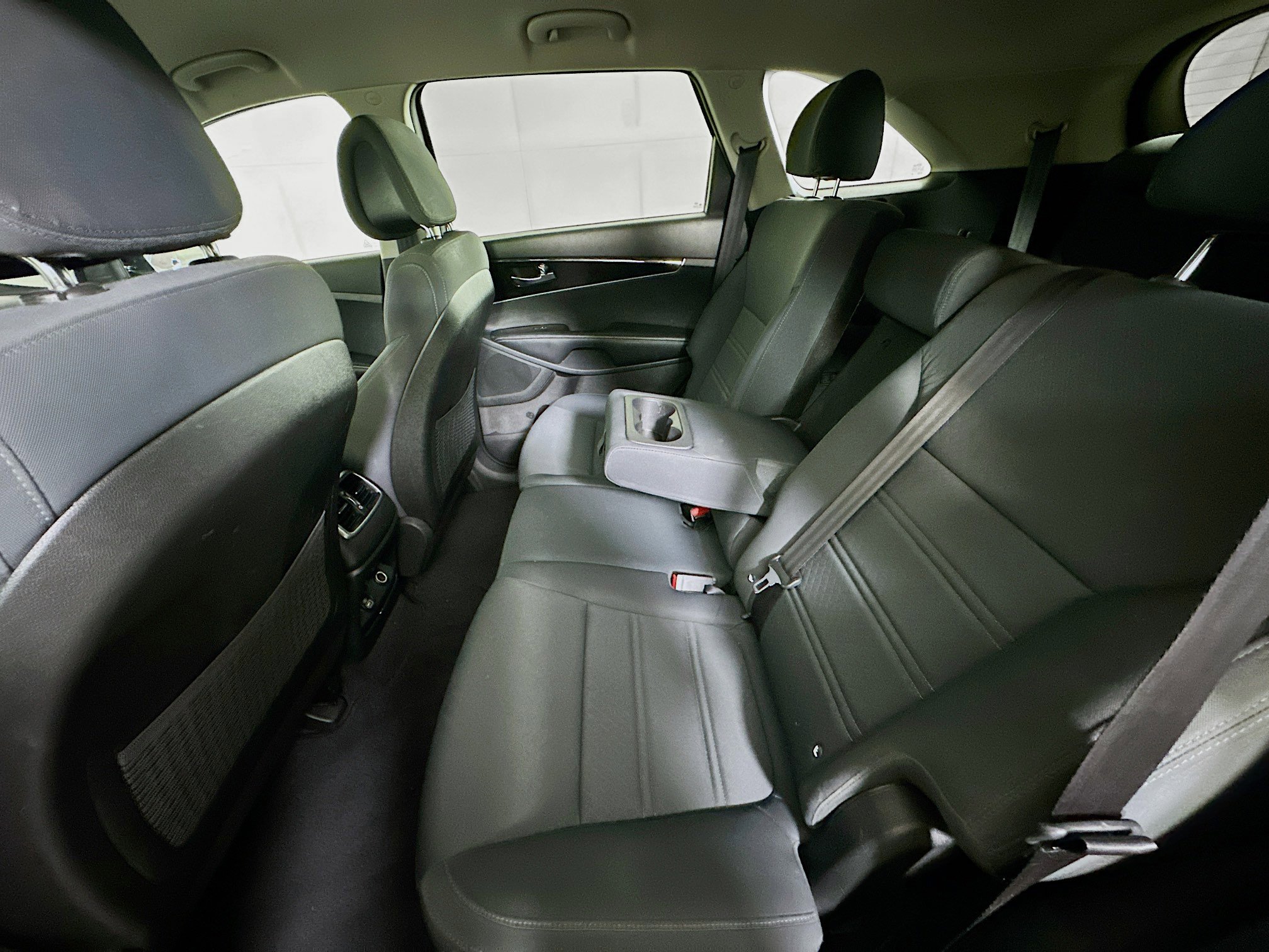 Used 2016 Kia Sorento LX w/ LX Convenience Package image 26