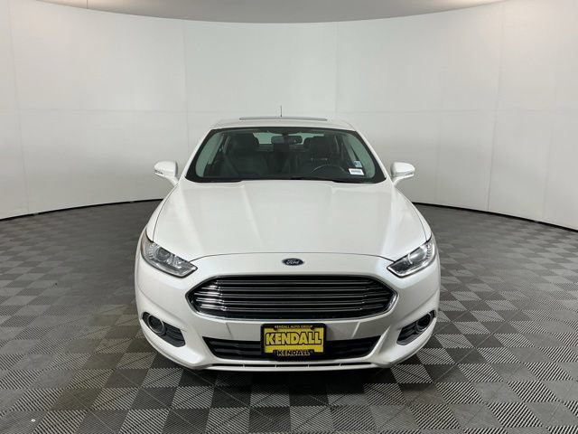 Used 2016 Ford Fusion SE w/ Equipment Group 502A FWD image 2