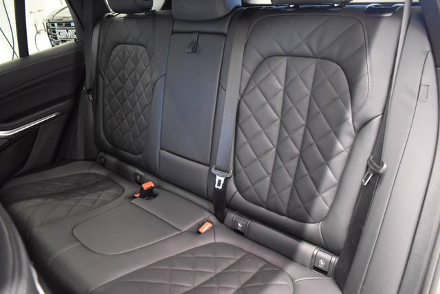 Used 2026 BMW X5 xDrive40i AWD/4WD image 7