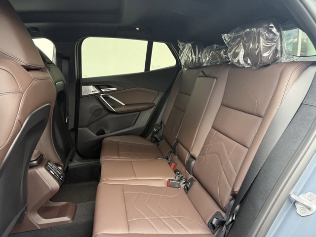 Used 2025 BMW X2 xDrive28i w/ Technology Package image 11