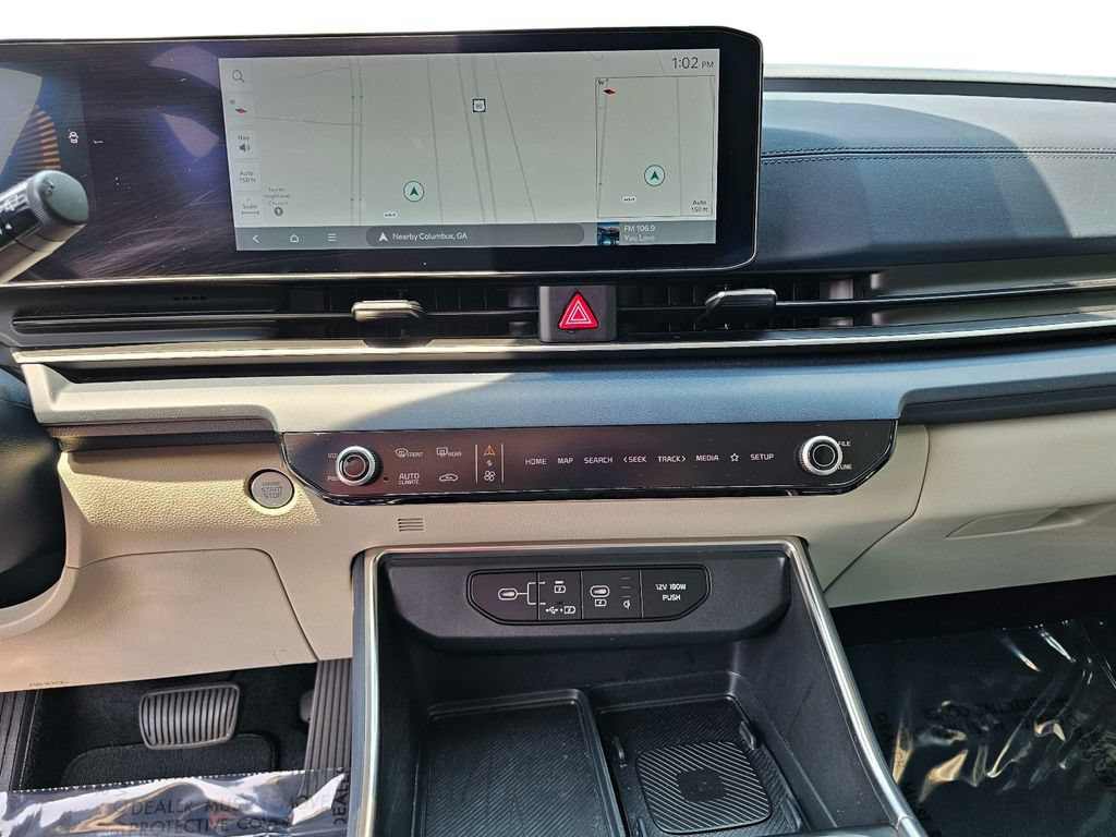 Certified 2025 Kia Carnival EX FWD image 25