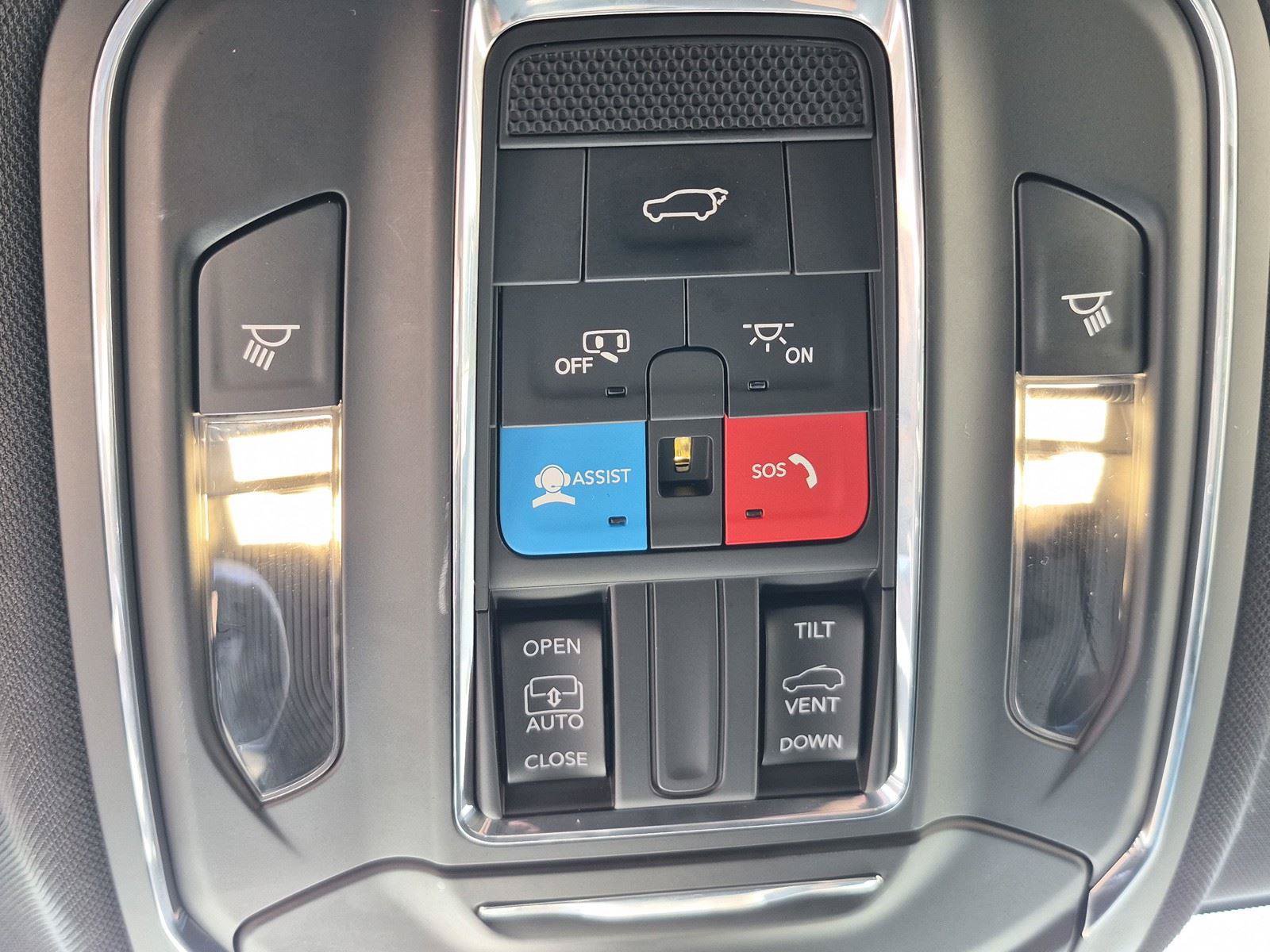 Certified 2024 Jeep Grand Cherokee Altitude AWD/4WD image 29