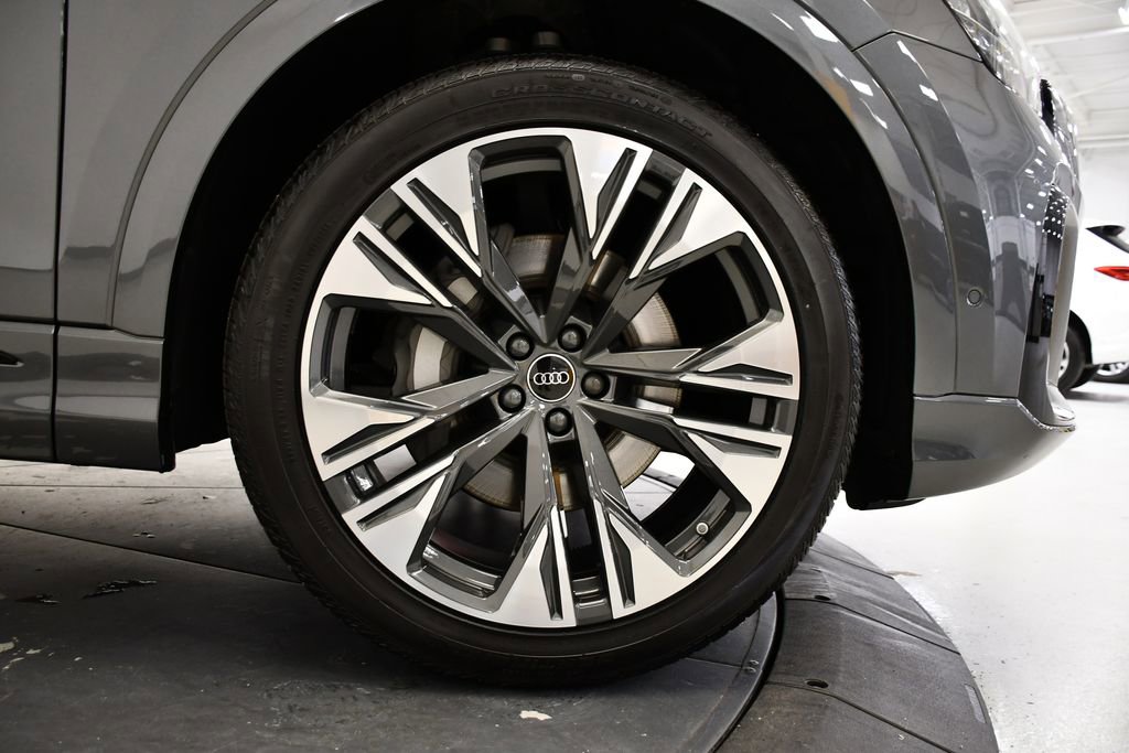 New 2026 Audi Q8 Premium Plus image 16