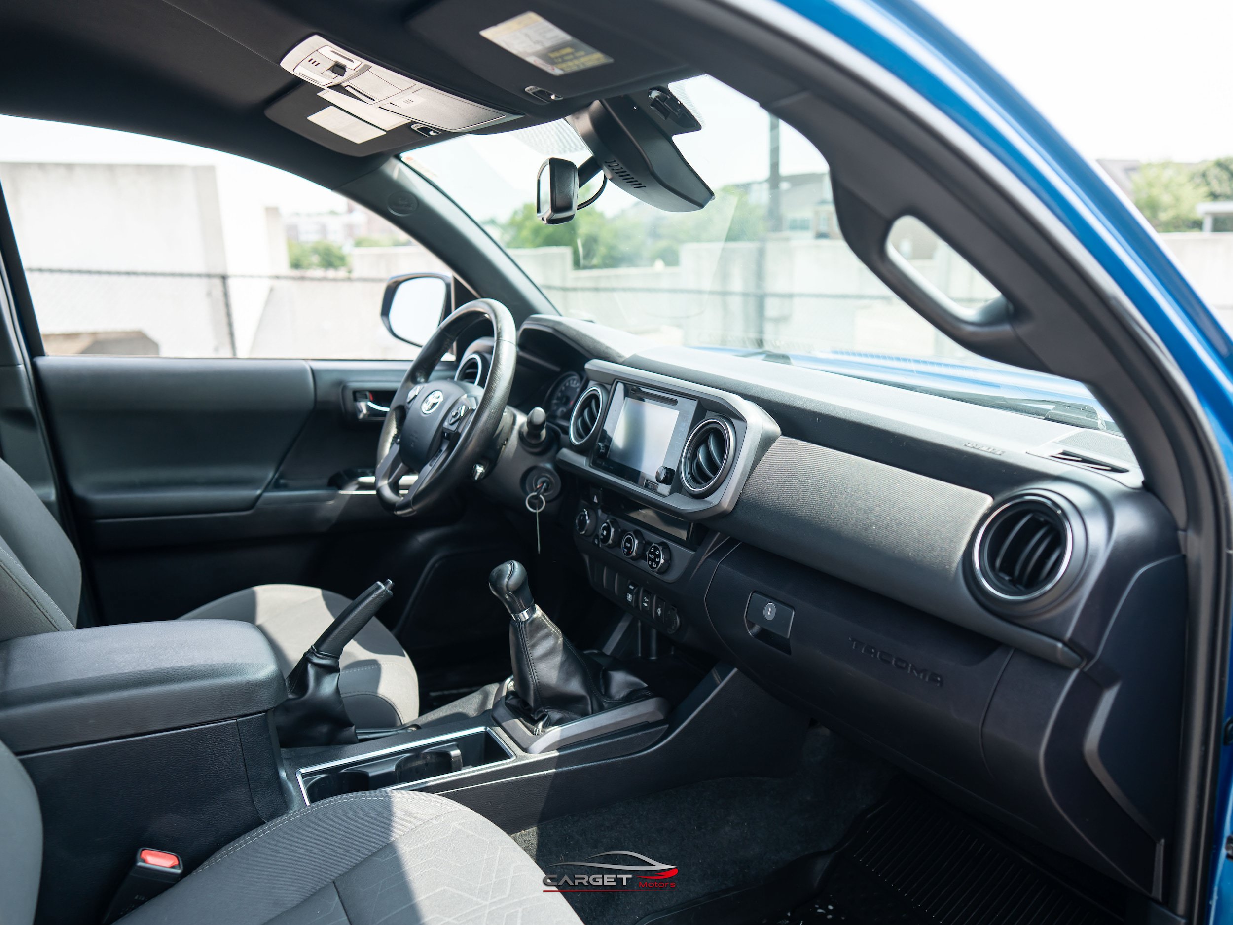 Used 2018 Toyota Tacoma TRD Sport AWD/4WD image 15
