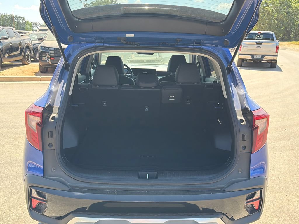 Used 2024 Kia Seltos S FWD image 18