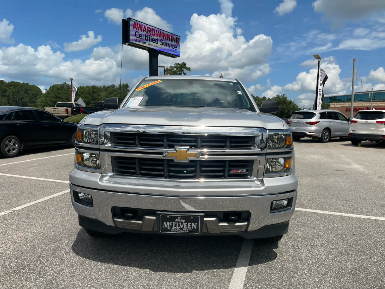Used 2014 Chevrolet Silverado 1500 LT w/ LT Convenience Package AWD/4WD image 2
