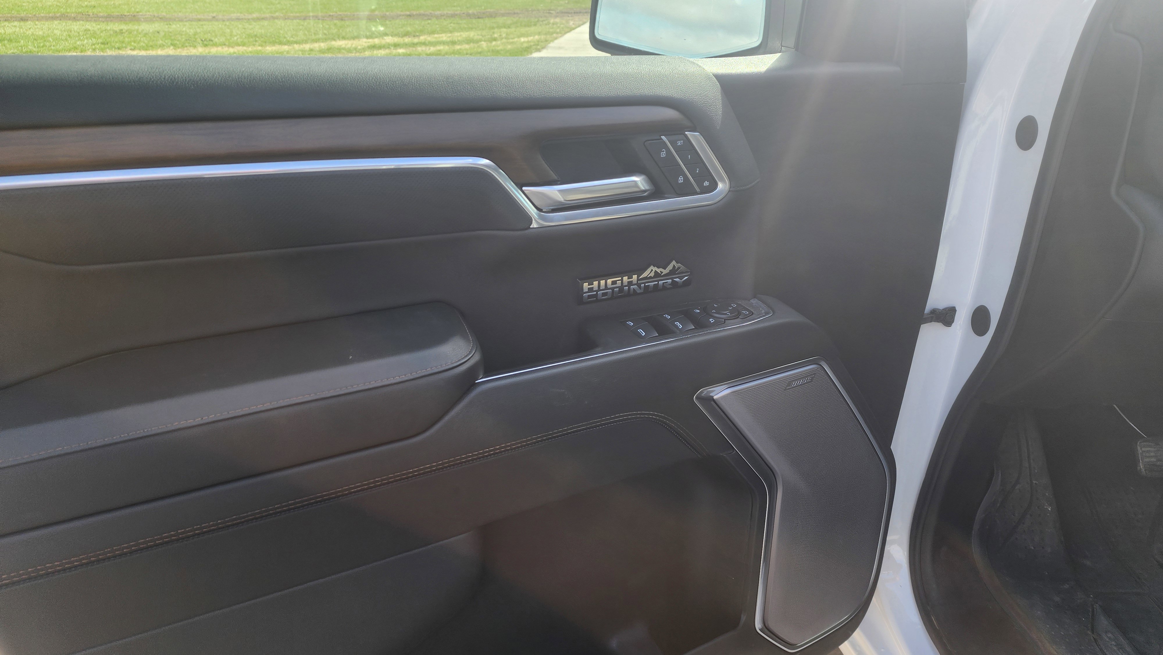 Used 2025 Chevrolet Silverado 1500 High Country image 10