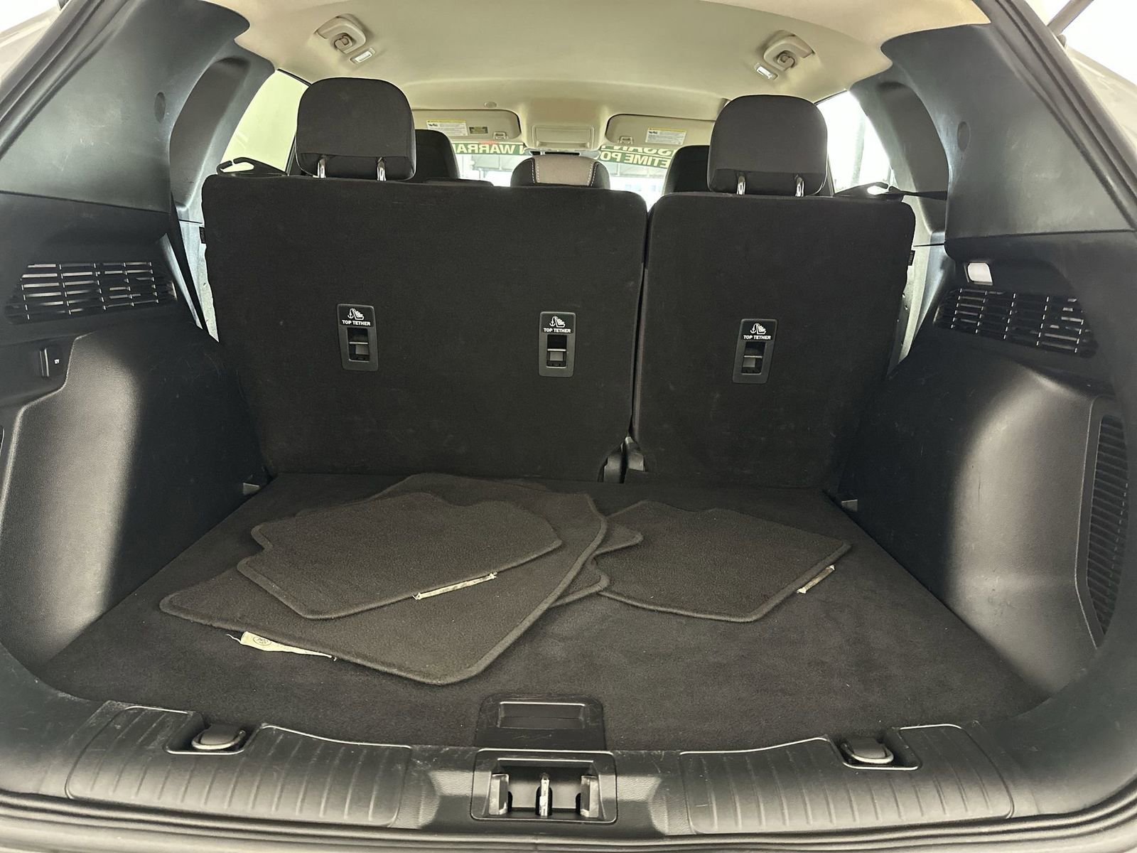 Used 2020 Ford Escape SE image 25