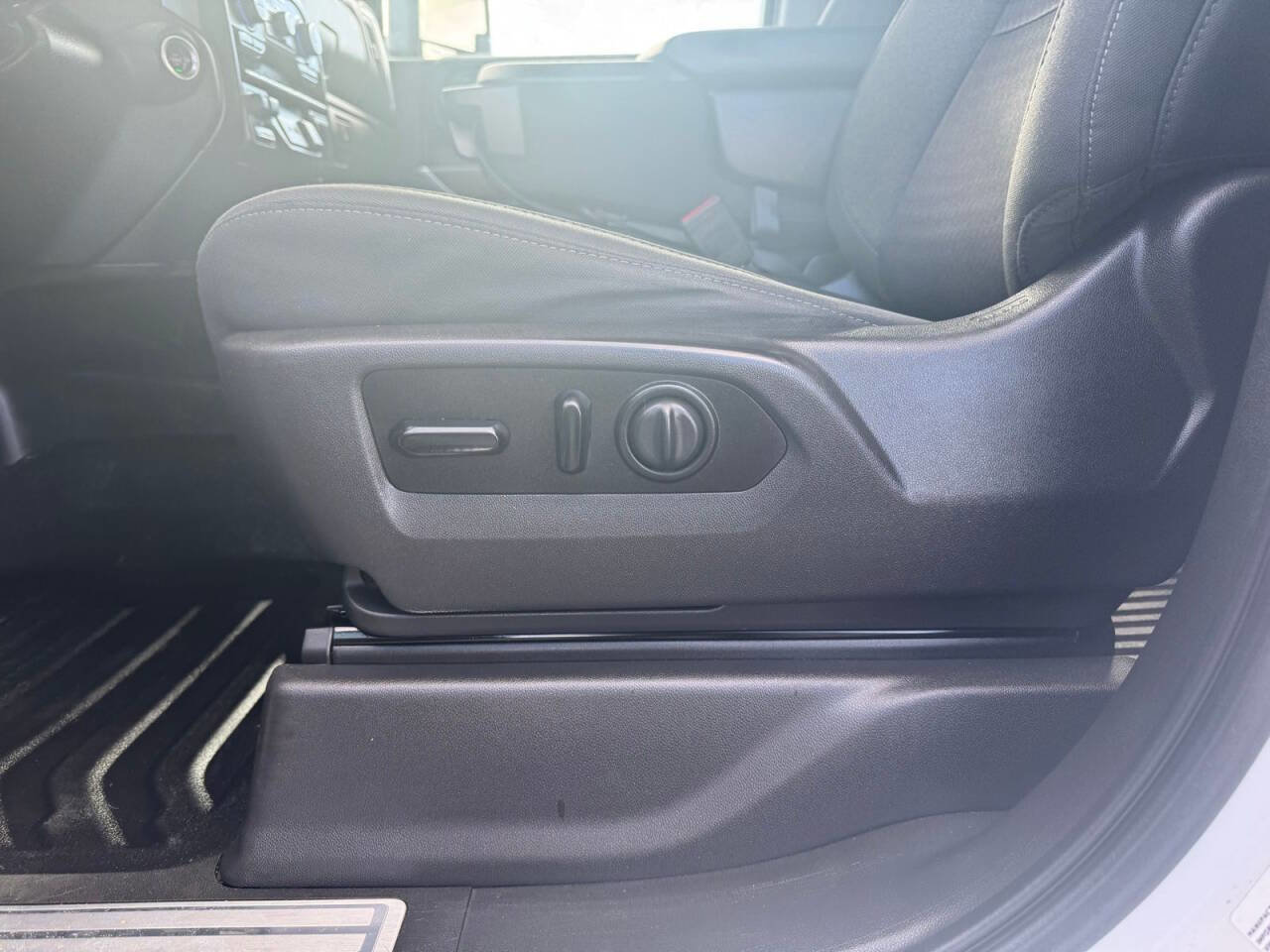 Used 2020 Chevrolet Silverado 2500 LT w/ True North Edition AWD/4WD image 14