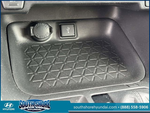 Used 2021 Toyota RAV4 LE image 11