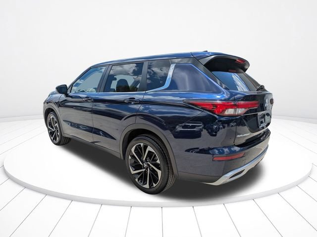 Used 2024 Mitsubishi Outlander SE FWD image 6