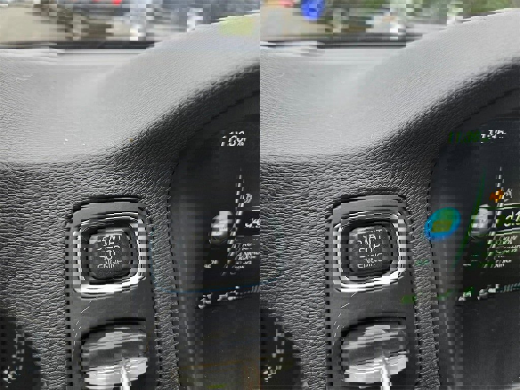 Used 2016 Volvo XC70 T5 Platinum w/ Climate Package image 19