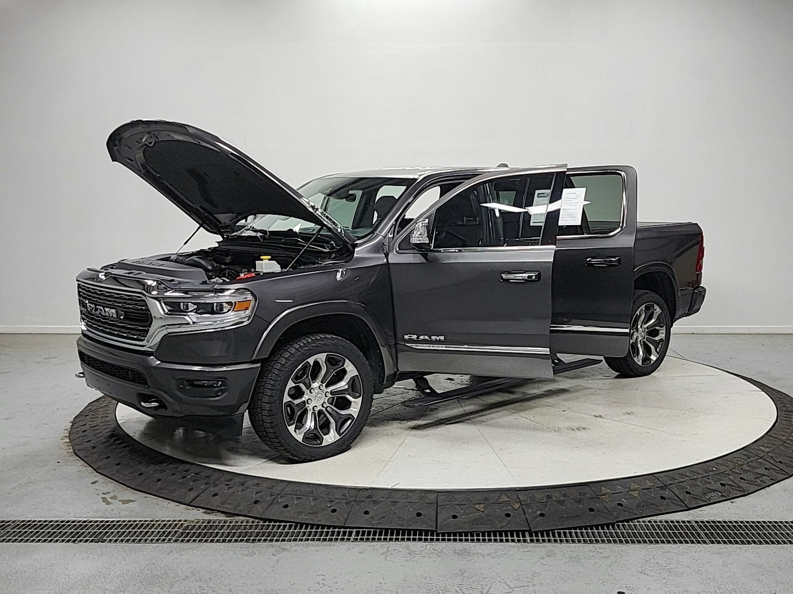 Used 2020 RAM 1500 Limited RWD image 12