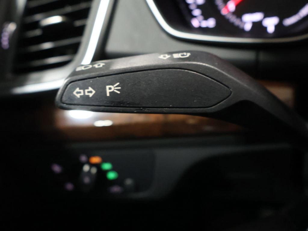 Used 2020 Audi Q5 2.0T Premium w/ Convenience Package image 38